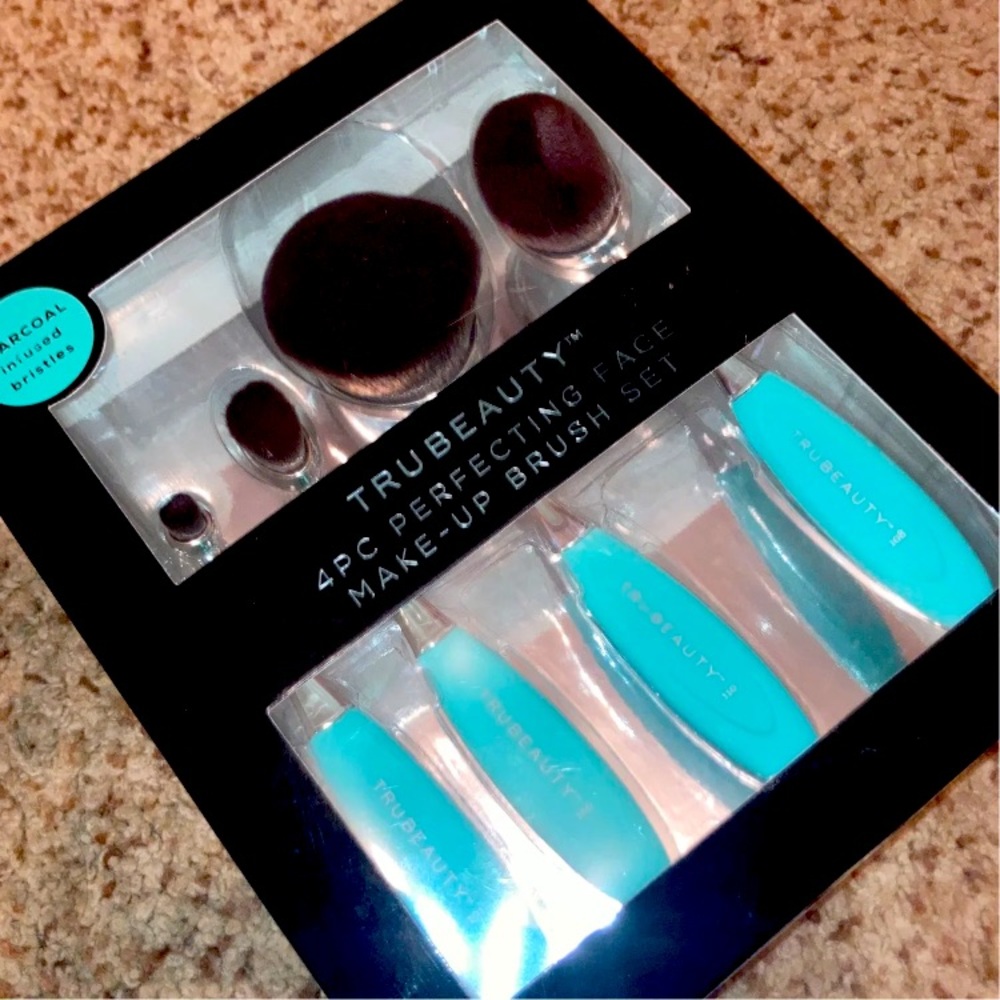 TruBeauty 4 piece face brush set